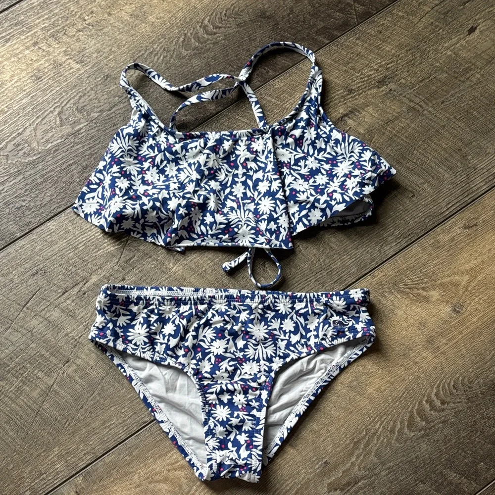 Vineyard Vines this stylish